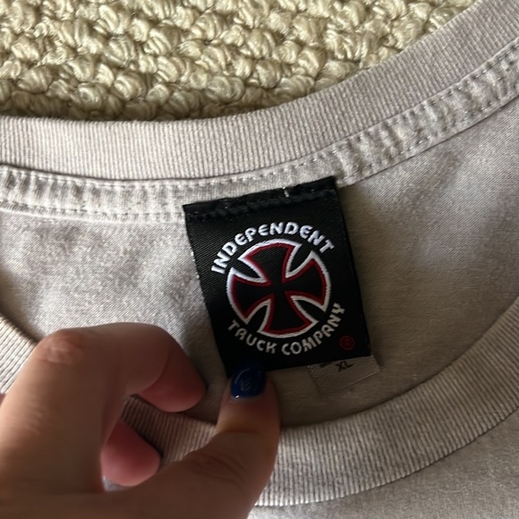 Graphic tee from independent truck company​​ - Picture 4 of 4